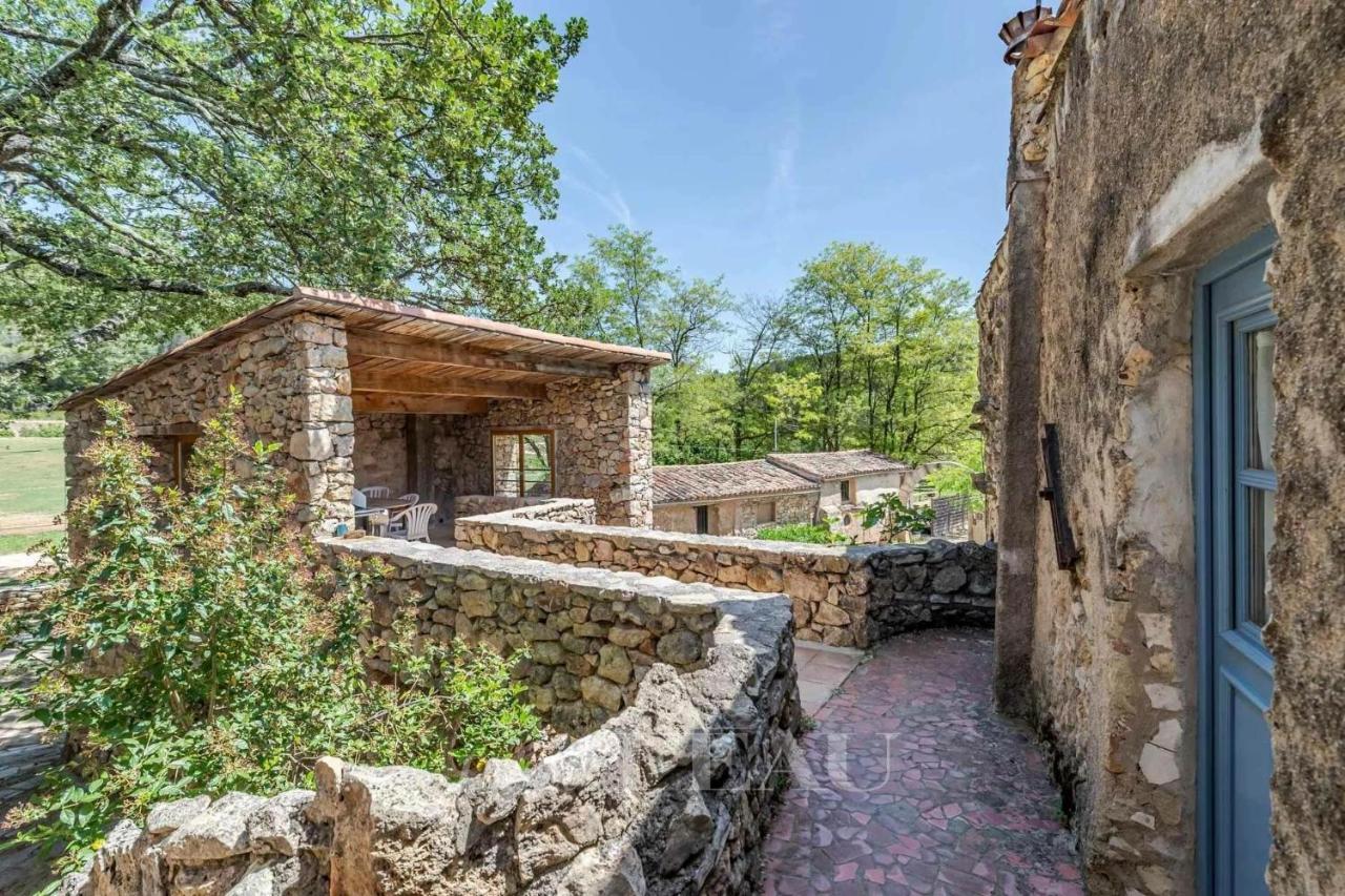 Вилла Domaine Des Bruguieres Entrecasteaux Экстерьер фото