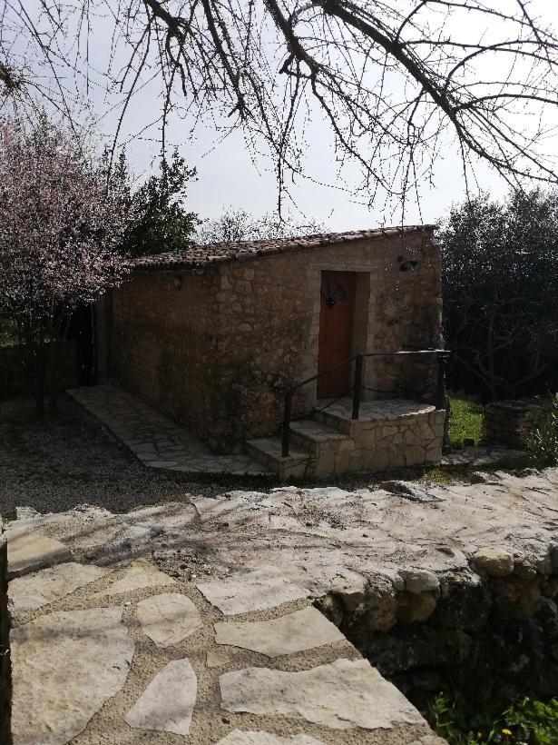 Вилла Domaine Des Bruguieres Entrecasteaux Номер фото